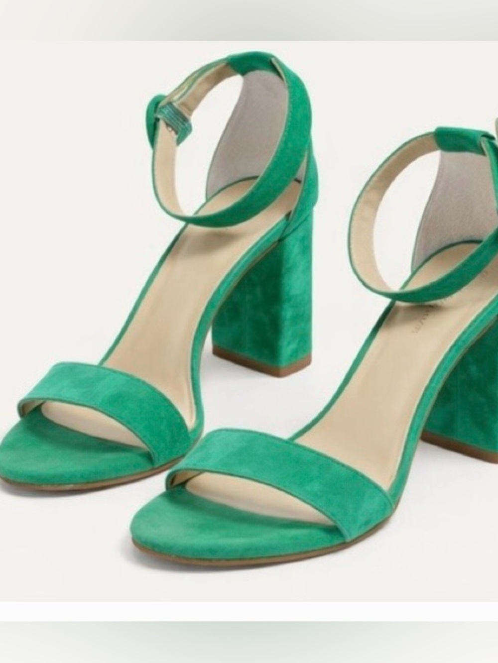 Ann Taylor Size 6 Suede Sandals